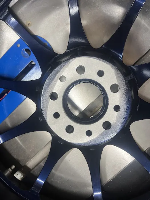 Alloy Wheel Repair Specialists 4