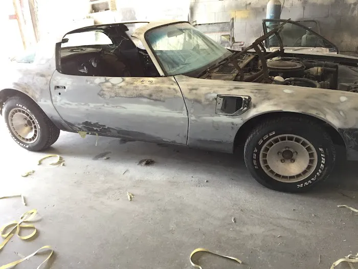 EF Paint & Body 0