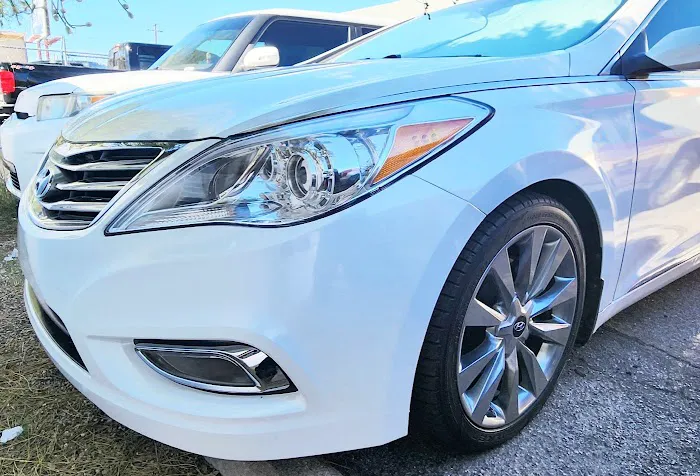 CARSTAR Right Choice Collision 1