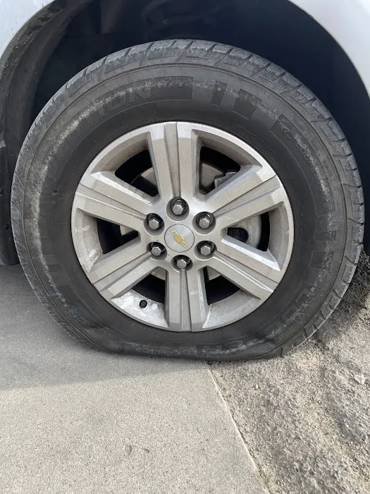 Pineda's Tire Shop 4