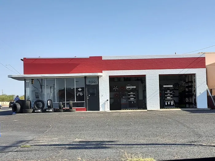 Indy Muffler & Brake Pit 5