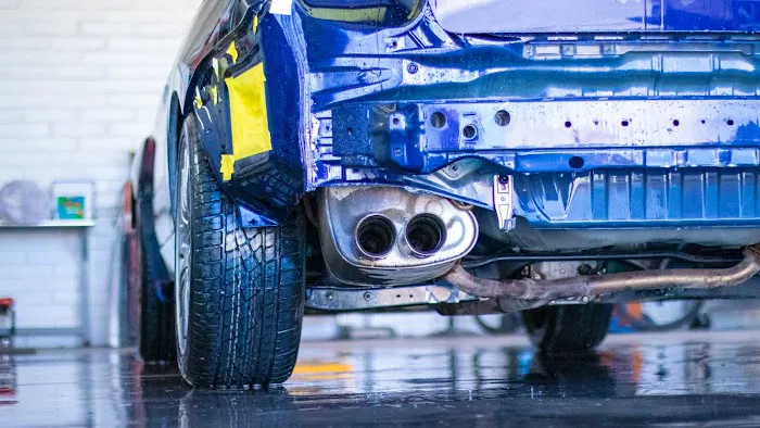 Formula 1 Collision Center 7