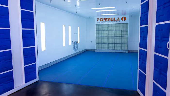 Formula 1 Collision Center 3