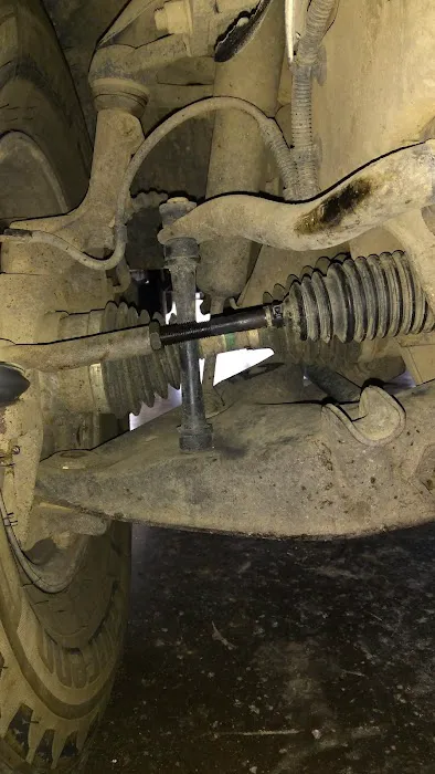 Fox's Auto Repair 0