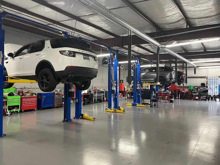 Freeman Motor Service • SALEM 7