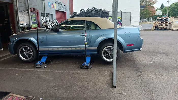 Martinez Wheels & Tires 0