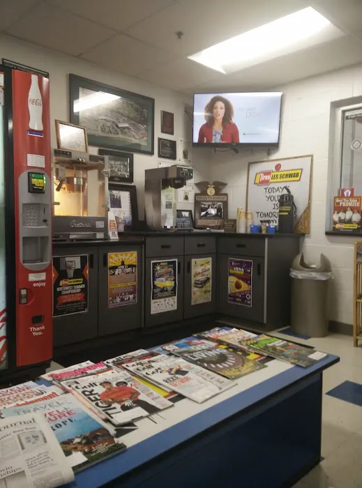 Les Schwab Tire Center 4
