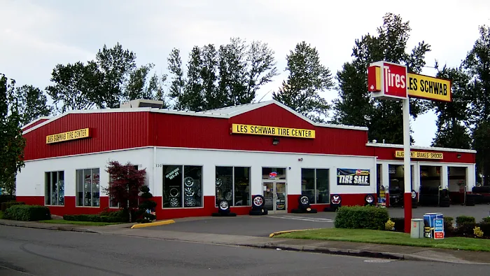 Les Schwab Tire Center 8