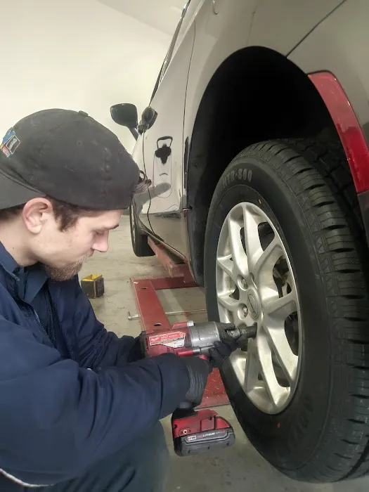 Alfredo's Tire and Automotive 7