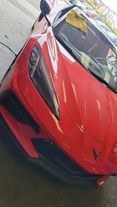 Salvador's Auto Glass 5