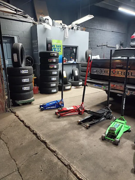 Qwest Total Auto Care llc 0