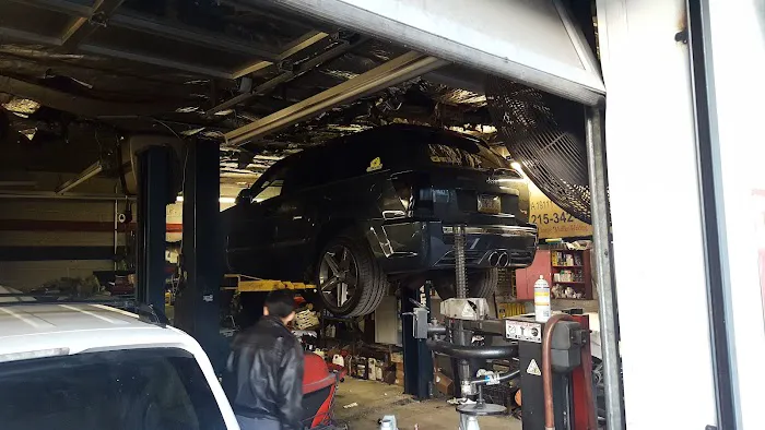 L & J Auto Repair 0