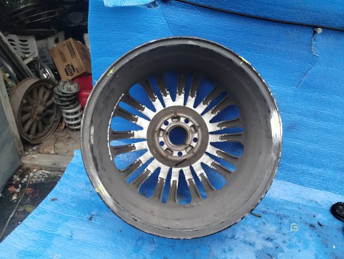 BCA Hubcaps & Wheels & wheel repairing co. 6