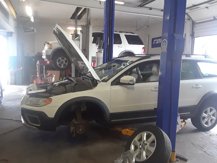 Chuck’s Garage 3