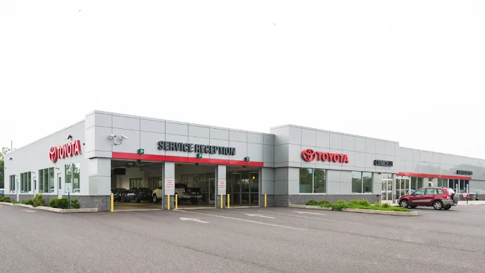 Conicelli Toyota Service Center 5