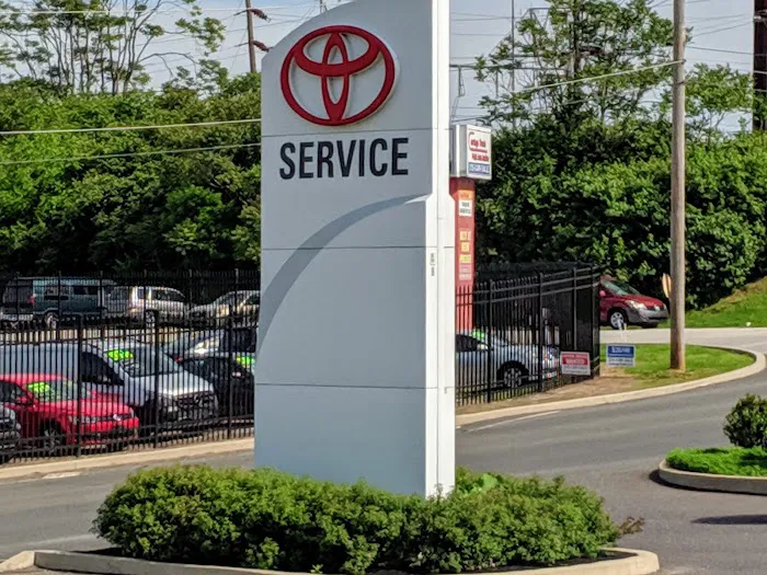 Conicelli Toyota Service Center 4