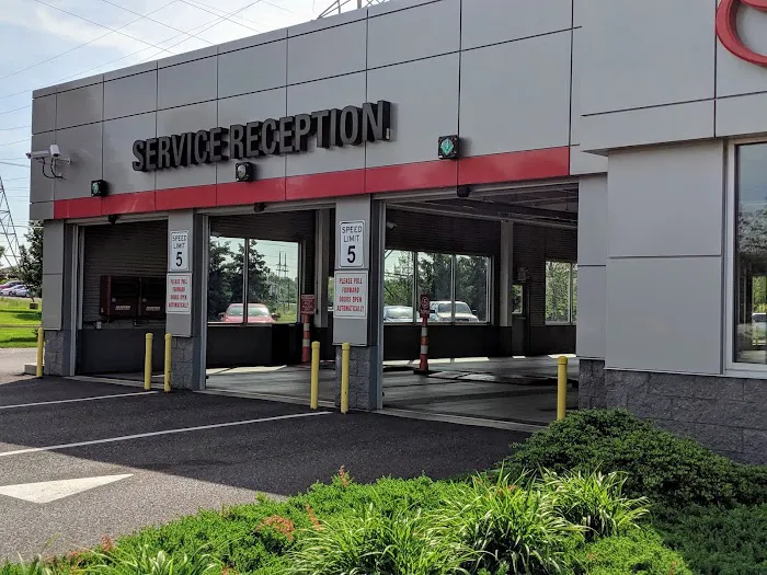 Conicelli Toyota Service Center 6