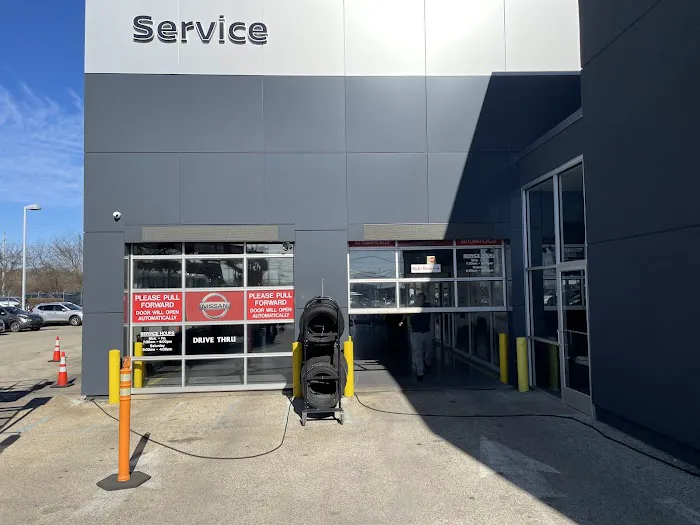 Conicelli Nissan Parts Store 2