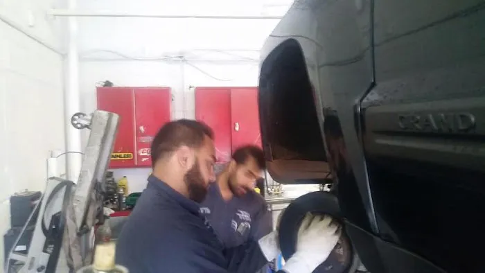 United Automotive Care 8