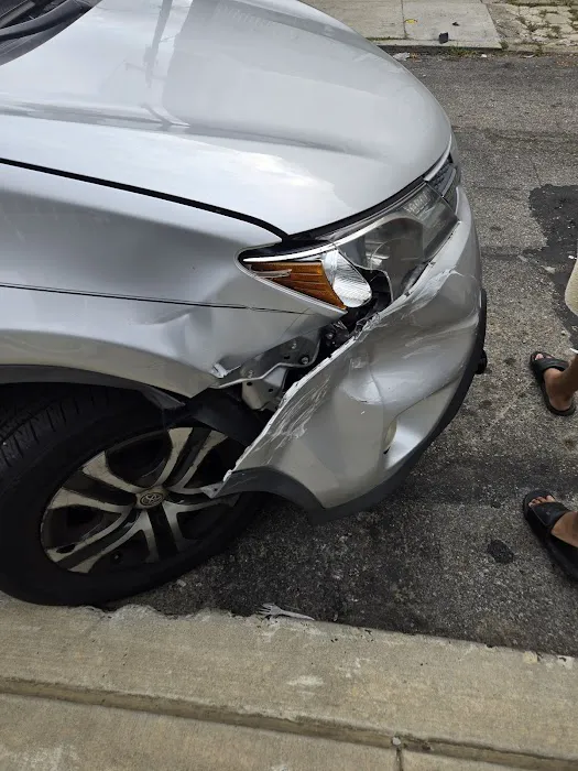 Crash Champions Collision Repair Oxford Ave 0