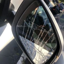 D & D Auto glass ico