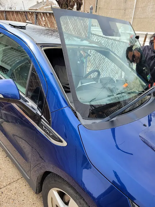 D & D Auto glass 6