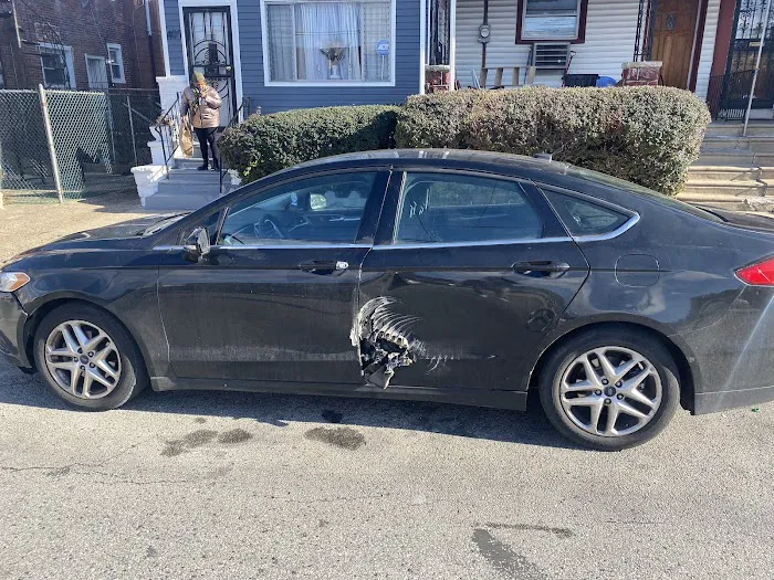 Rocco's Collision Center 4