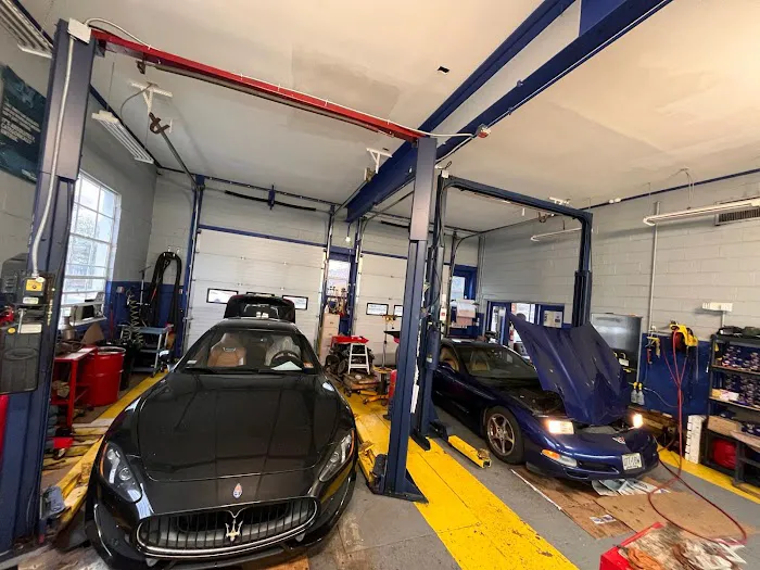 Mechanıc Arde Auto Service 7