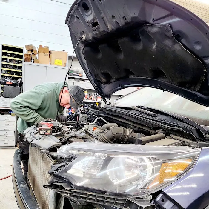 Gragilla's Auto Body 8