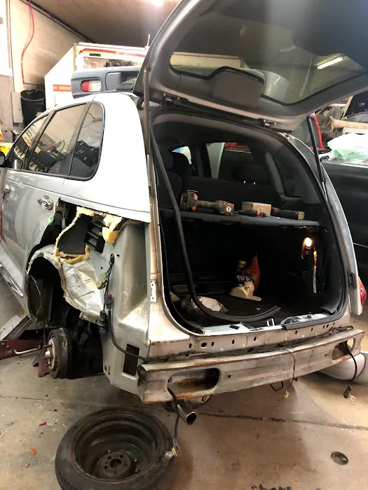 Gragilla's Auto Body 1