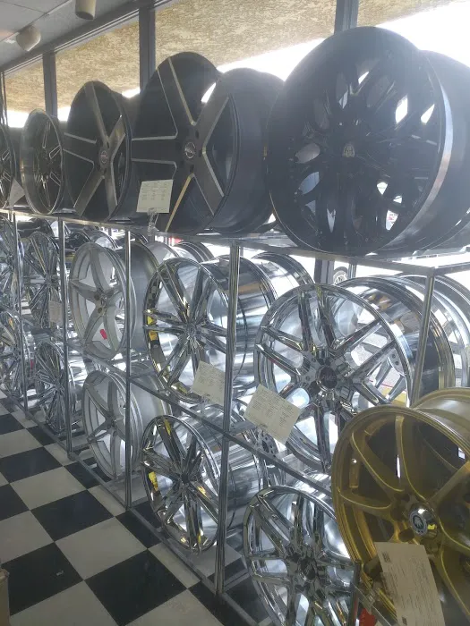 RAW Wheels & Tires 0