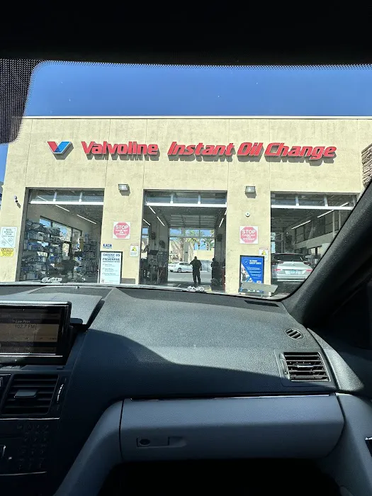 Valvoline Instant Oil Change 1