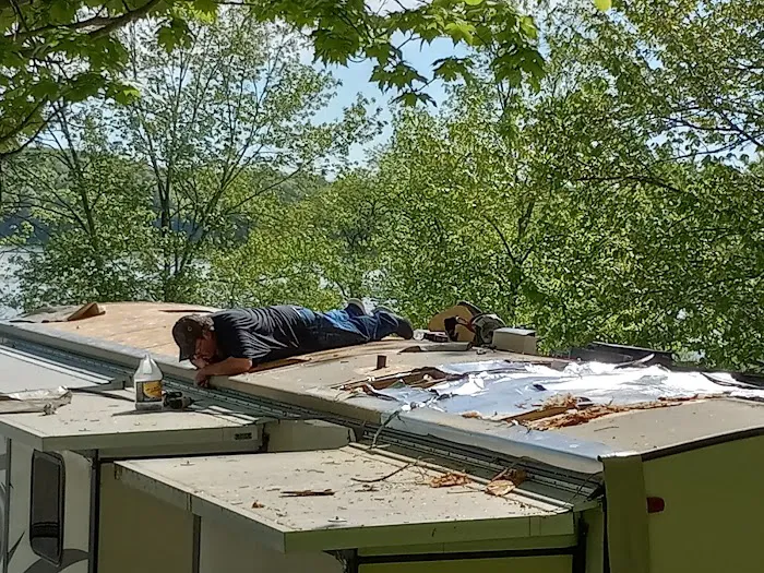 Custom RV Services and Repair 4