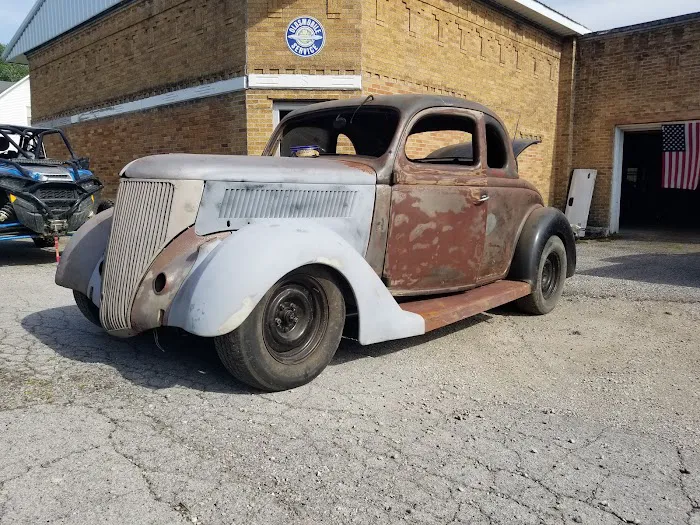 Hippy's Body Shop 7