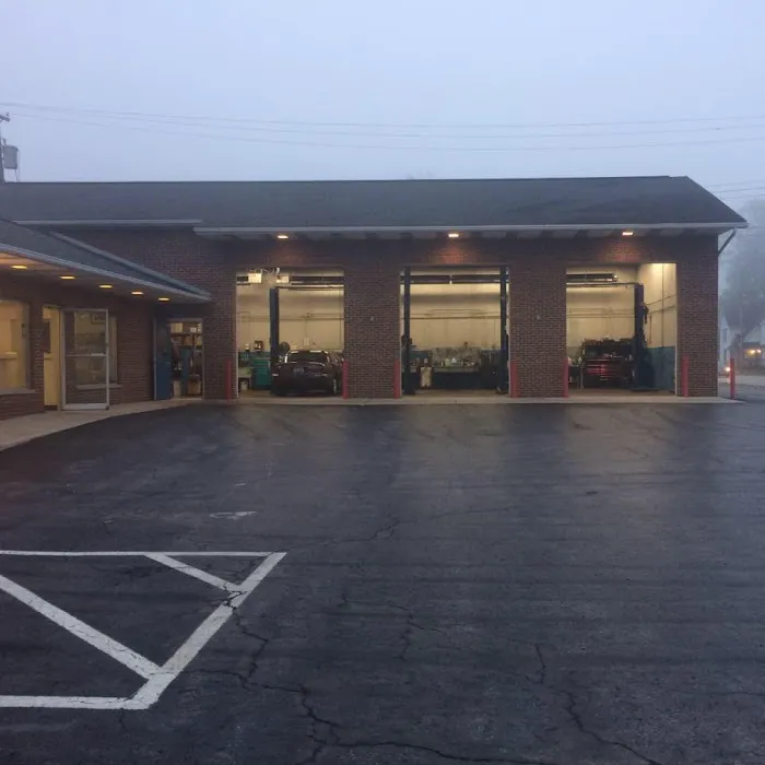 Vielhaber's Garage 1