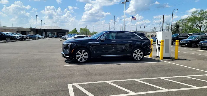 Voss Cadillac Service Center 7
