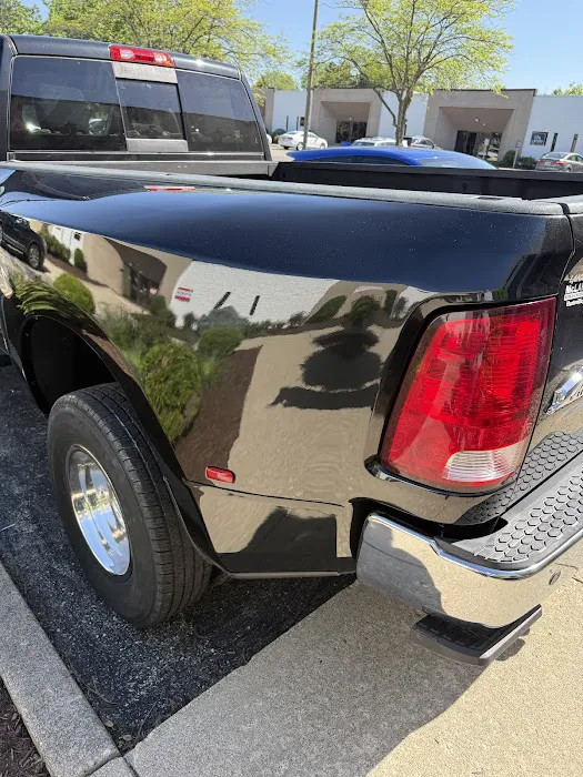 Cummings Paint And Dent Repair 0