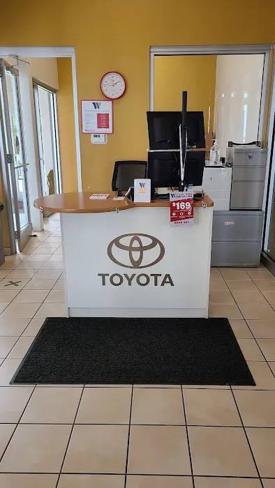 Jeff Wyler Toyota of Springfield Service 3