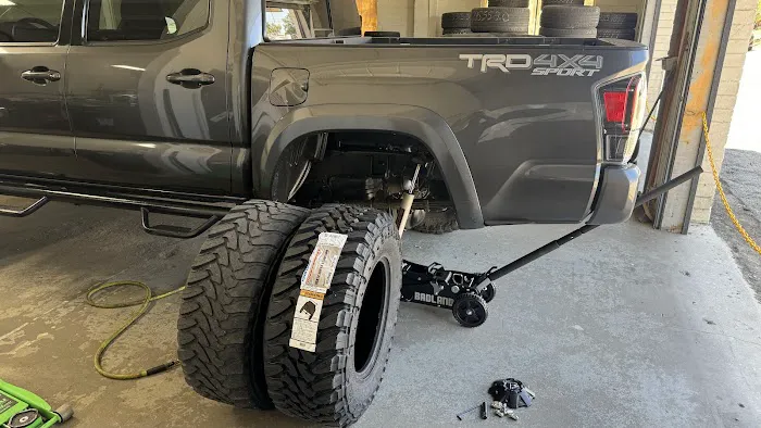 Tires & Mufflers 0