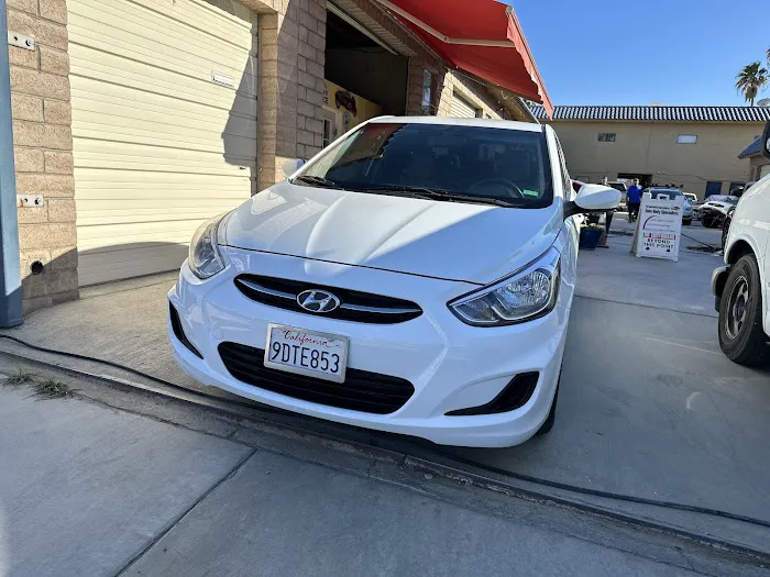Velasquez Auto Body Specialist 7