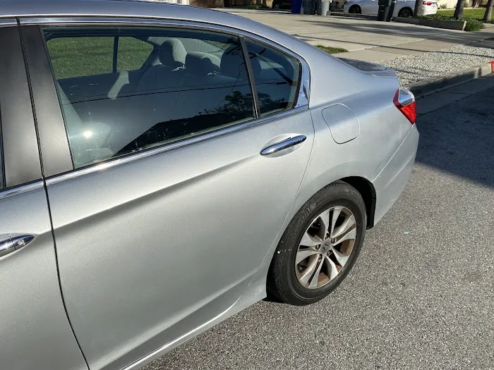 Velasquez Auto Body Specialist 5