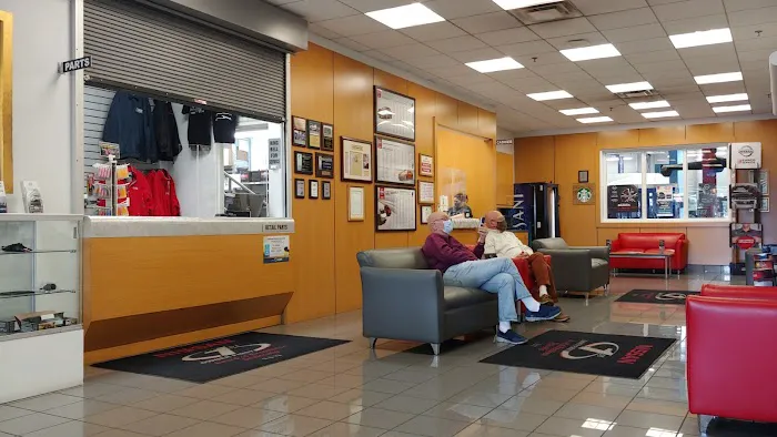 Palm Springs Nissan Service Center 3
