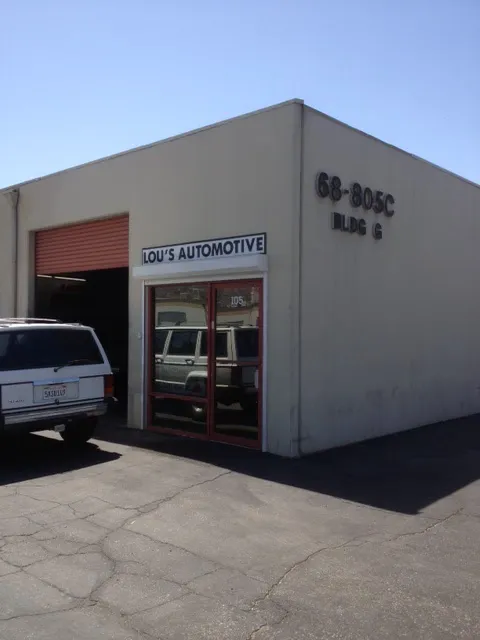 Lou's Automotive 0