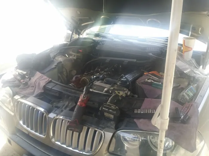 Ron's Auto Clinic 0