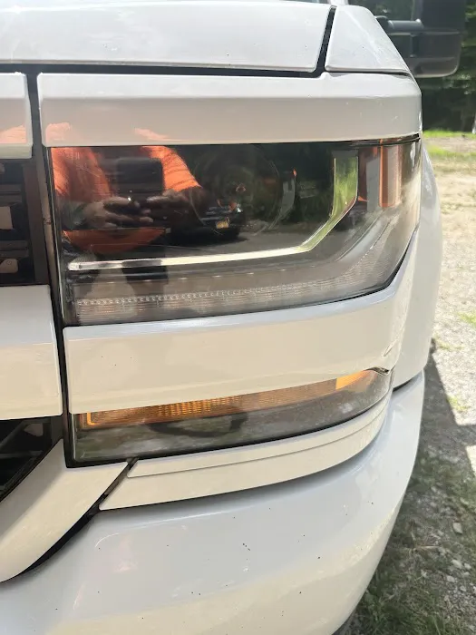 RMN Headlight Restoration & Windshield Repair 4
