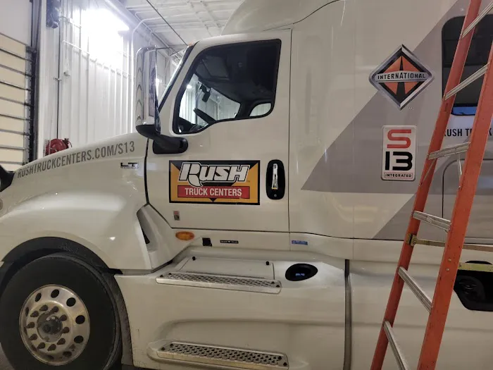 Rush Truck Centers - Cape Girardeau Parts 2