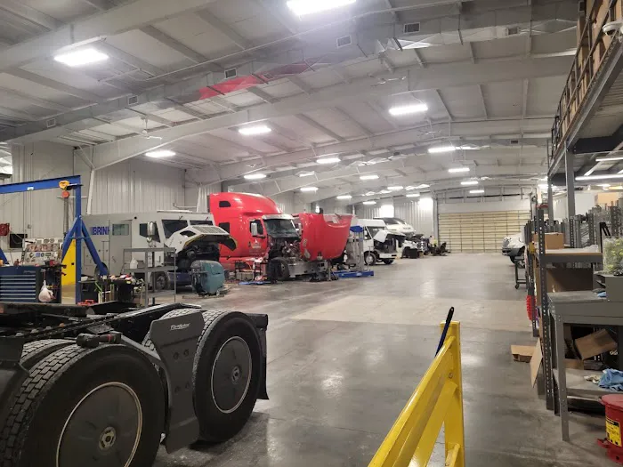 Rush Truck Centers - Cape Girardeau Parts 6