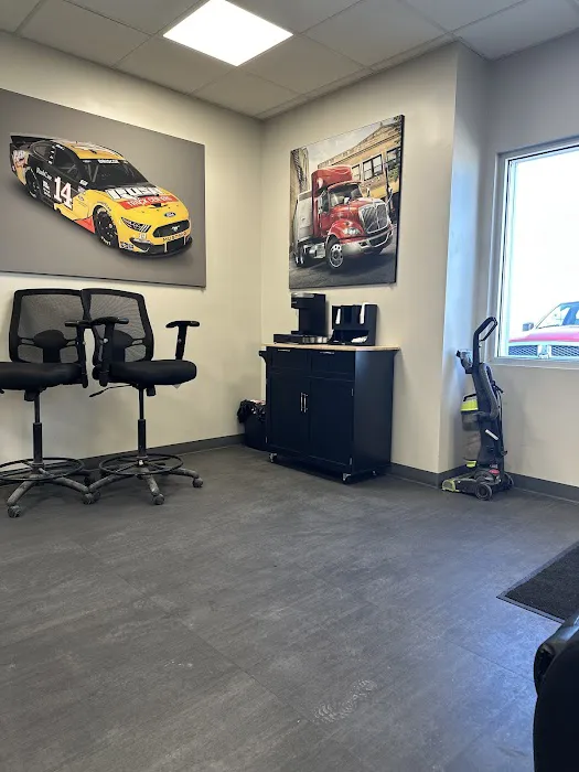 Rush Truck Centers - Cape Girardeau Mobile Service 3