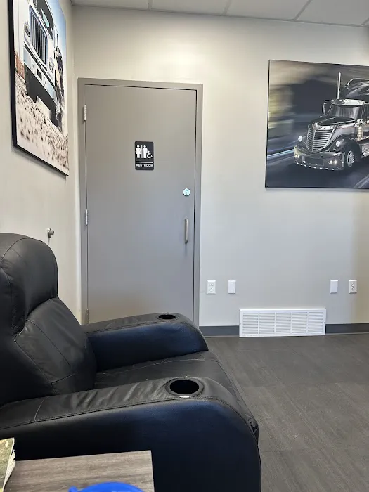 Rush Truck Centers - Cape Girardeau Mobile Service 4