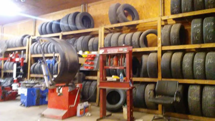 Poor Boy Tires 0